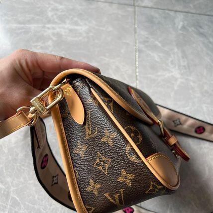 国内完売 Louis Vuitton ロゴ ポシェット ショルダーバッグ